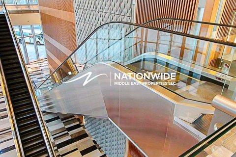 2 bedrooms Apartment in Abu Dhabi, UAE No. 142912 6