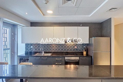 2 bedrooms Apartment in Cayan Tower, UAE No. 144920 16