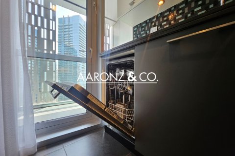 2 bedrooms Apartment in Cayan Tower, UAE No. 144920 17