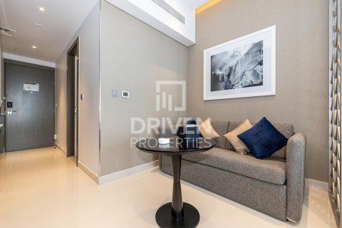 Квартира студия в Damac Maison Prive, ОАЭ №202204 3