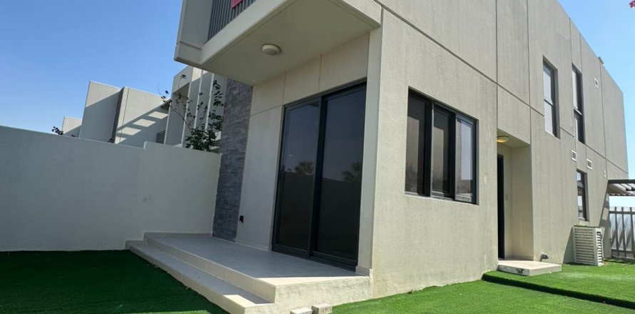 Townhouse de 3 chambres à Dubai, UAE No. 144305