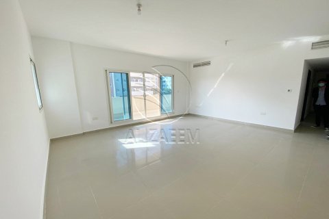 3 bedrooms Apartment in Al Reef, UAE No. 167998 4
