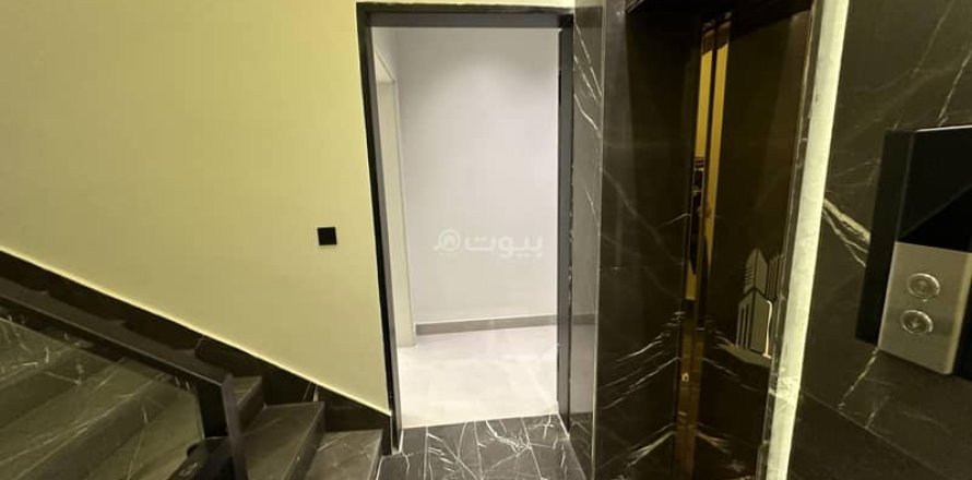 3 bedrooms Apartment in Riyadh, Saudi Arabia No. 60579