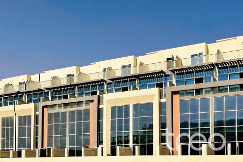 4 bedrooms Townhouse in Dubai, UAE No. 186697 3