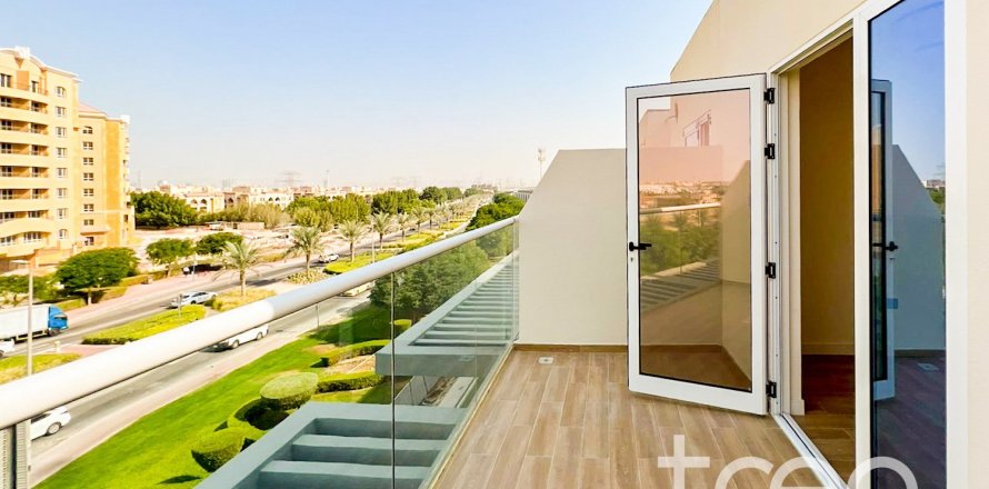 4 bedrooms Townhouse in Dubai, UAE No. 186696