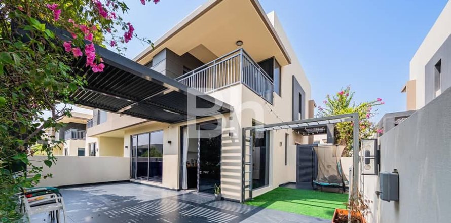 5 bedrooms Townhouse  No. 114241