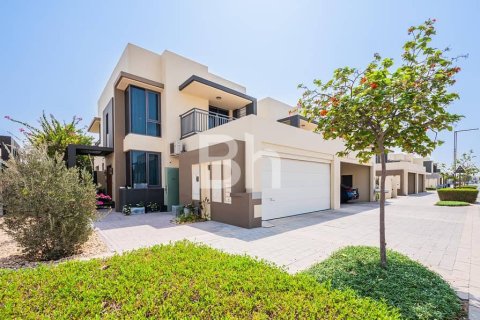 5 bedrooms Townhouse  No. 114241 3