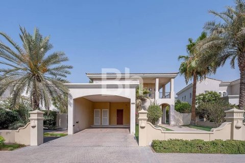 Villa de 5 dormitorios  No. 114246 10