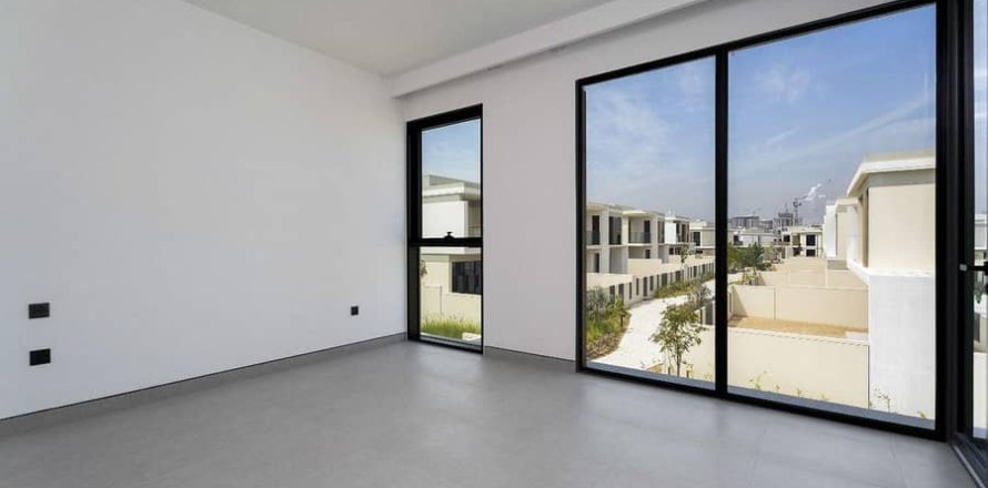 4 bedrooms Villa  No. 114247