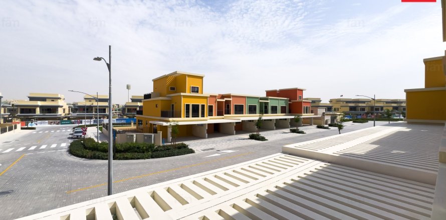 3 bedrooms Townhouse in Dubai, UAE No. 208328