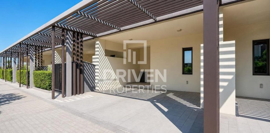 Villa de 3 chambres à EMAAR South, UAE No. 209991