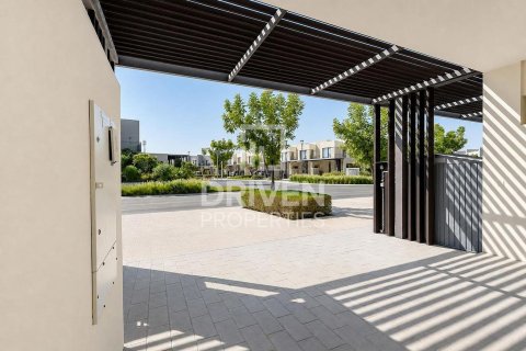 Villa de 3 chambres à EMAAR South, UAE No. 209991 16