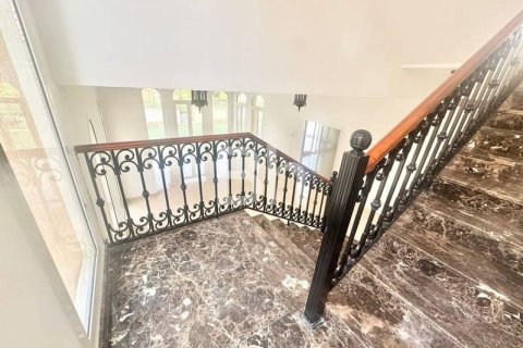 Villa de 5 dormitorios  No. 114444 10