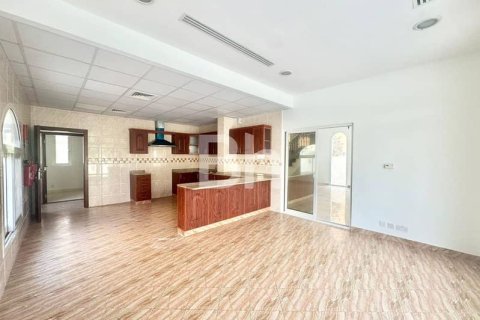 Villa de 5 dormitorios  No. 114444 6