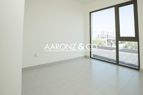 Вилла с 3 спальнями в Dubai South (Dubai World Central), ОАЭ №136856 14