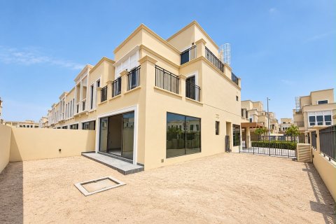 Townhouse de 5 dormitorios en Damac Lagoons, UAE No. 208718