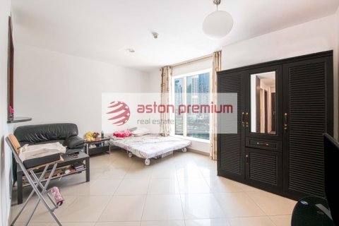 Studio Apartment in Icon Tower 2, UAE No. 207889 6