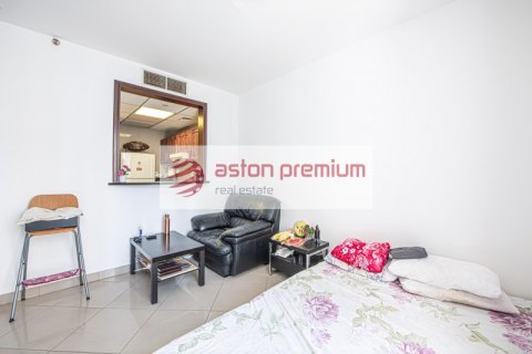Studio Apartment in Icon Tower 2, UAE No. 207889 8