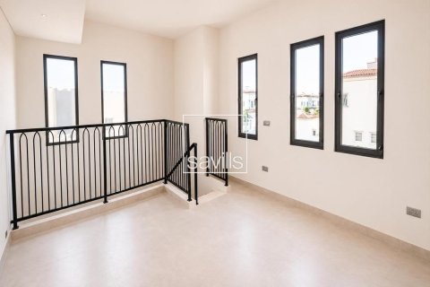 3 bedrooms Villa in Khalifa City, UAE No. 194760 4