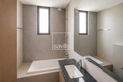 3 bedrooms Villa in Khalifa City, UAE No. 194760 10