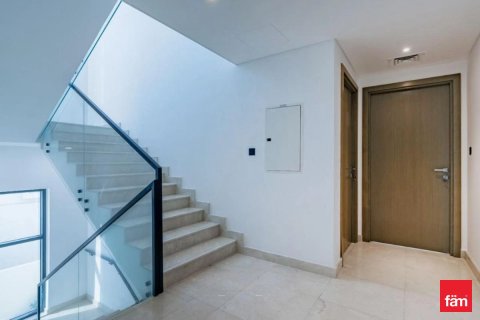 Villa de 5 dormitorios en Dubai, UAE No. 100012 3