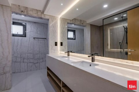 Villa de 5 dormitorios en Dubai, UAE No. 100012 2