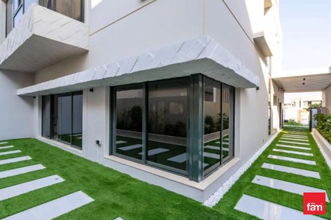 Villa de 5 dormitorios en Dubai, UAE No. 100012 12