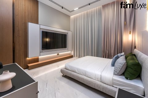 Villa de 5 dormitorios en Dubai, UAE No. 100013 8