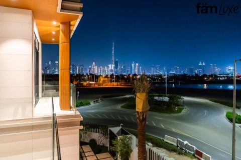 Villa de 5 dormitorios en Dubai, UAE No. 100013 22