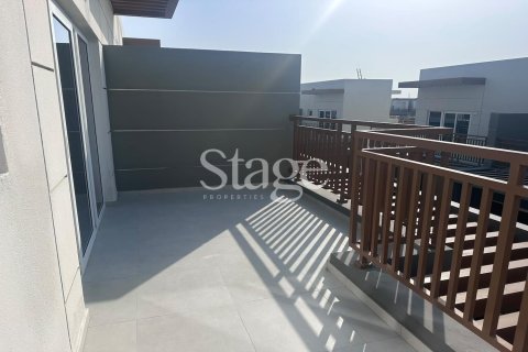 4 bedrooms Townhouse in Dubai, UAE No. 185639 16