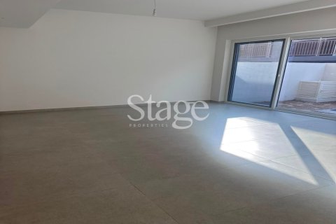 4 bedrooms Townhouse in Dubai, UAE No. 185639 4