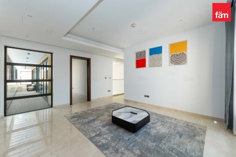 4 bedrooms Villa in Dubai, UAE No. 135635 8