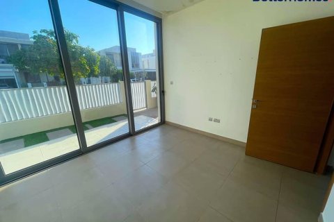 Villa de 4 dormitorios  No. 114705 11