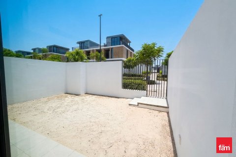 3 bedrooms Villa in Dubai, UAE No. 164282 3